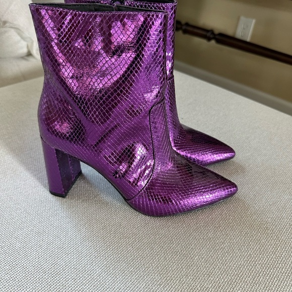 Like New INC Metallic Purple Snakeskin Ankle Boots - Picture 2 of 5